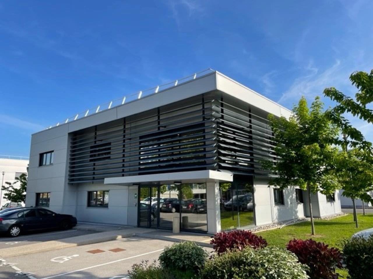 Bureau Archamps 1077m² Vente bureau Archamps Haute-Savoie OVBUR2531991 0